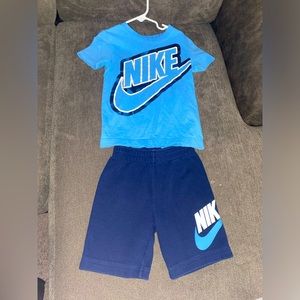 Nike Set - Size 5